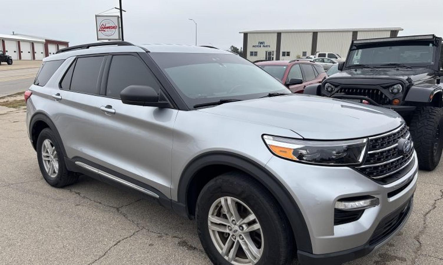 2021 Ford Explorer XLT 4WD - Image 2