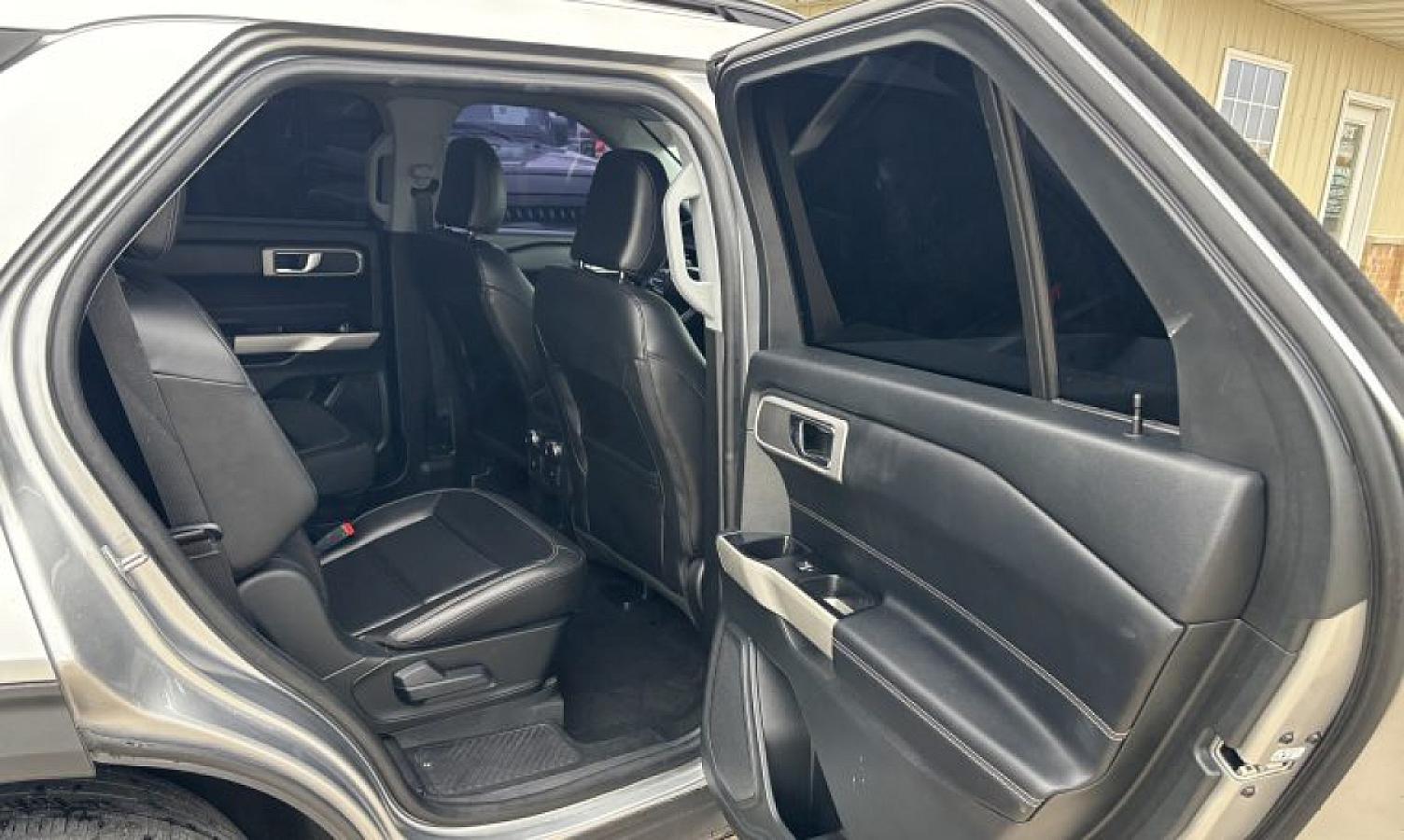 2021 Ford Explorer XLT 4WD - Image 19