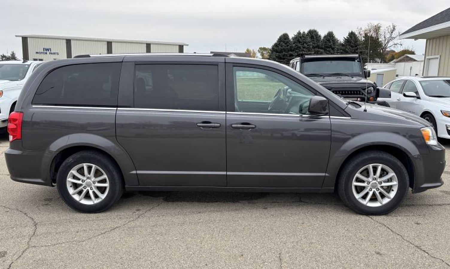 2019 Dodge Grand Caravan SXT - Image 3