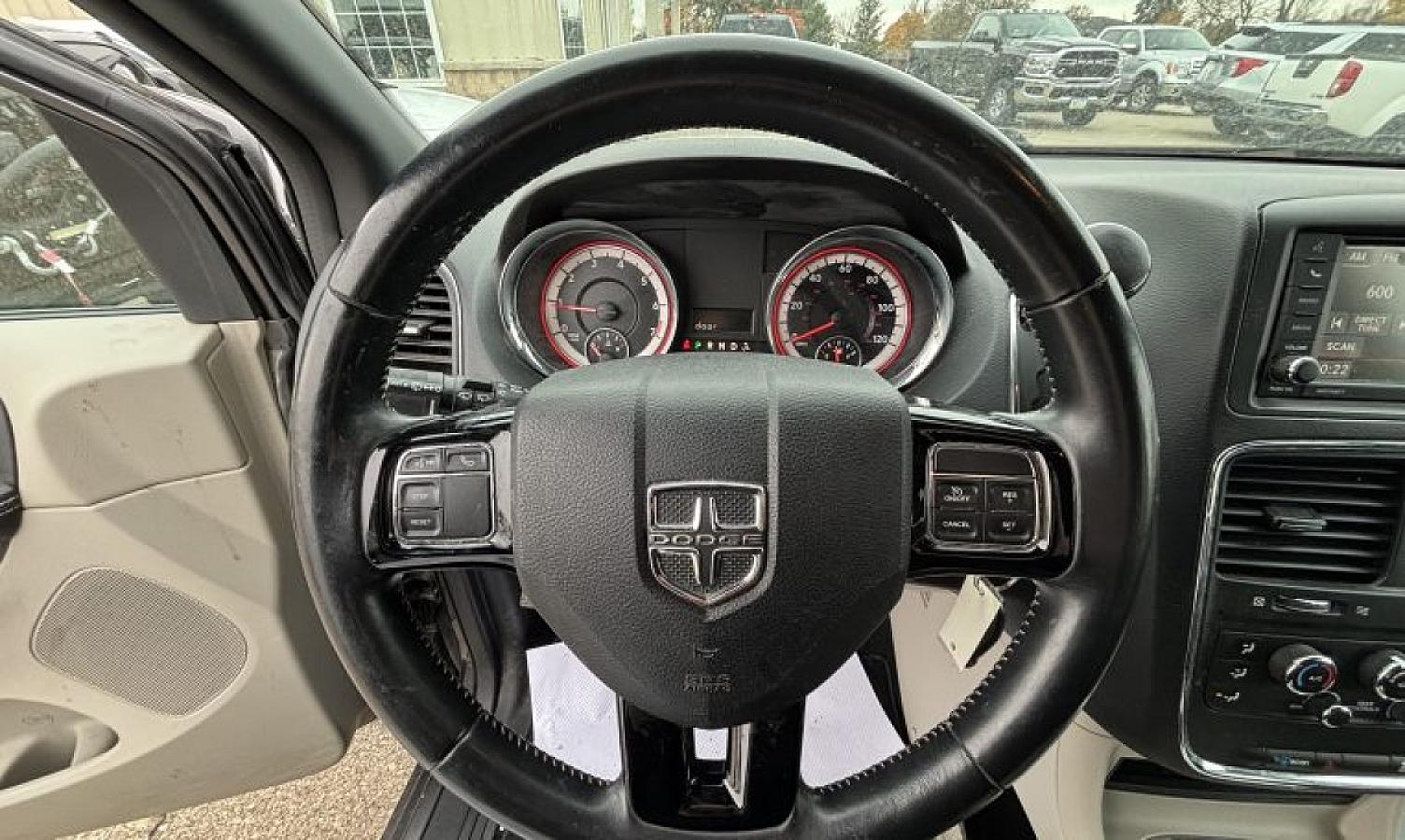 2019 Dodge Grand Caravan SXT - Image 9