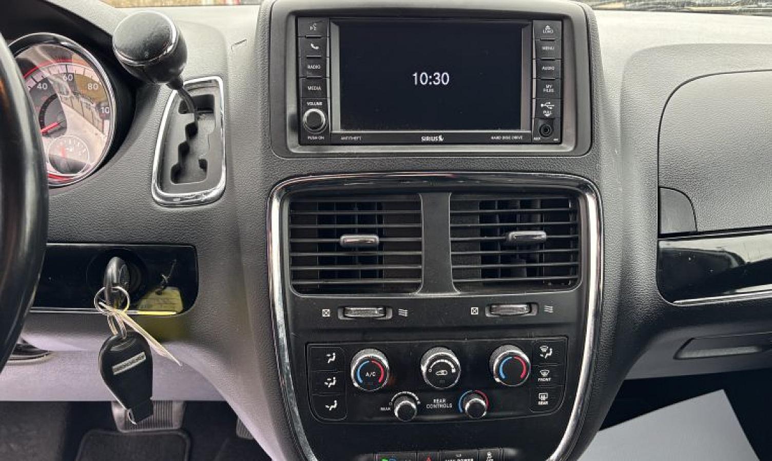 2018 Dodge Grand Caravan SE - Image 13