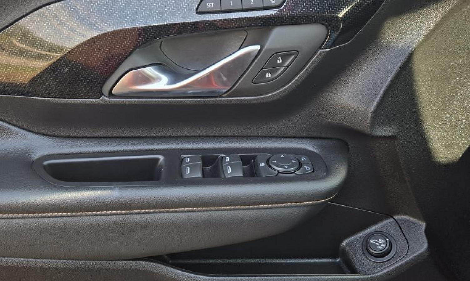 2024 GMC Terrain AT4 - Image 13