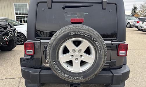 2017 Jeep Wrangler Unlimited Sport - Thumbnail 4