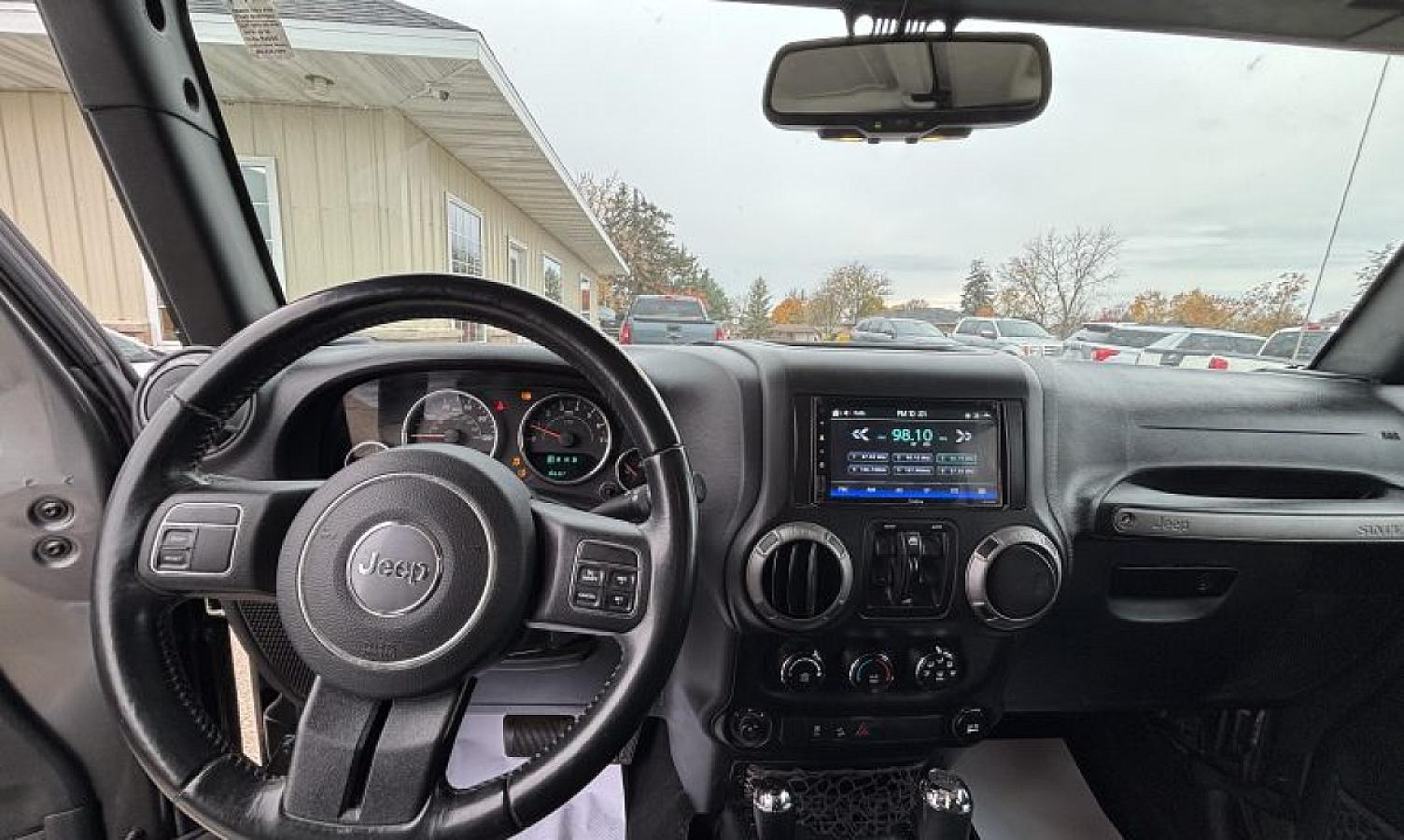 2017 Jeep Wrangler Unlimited Sport - Image 8