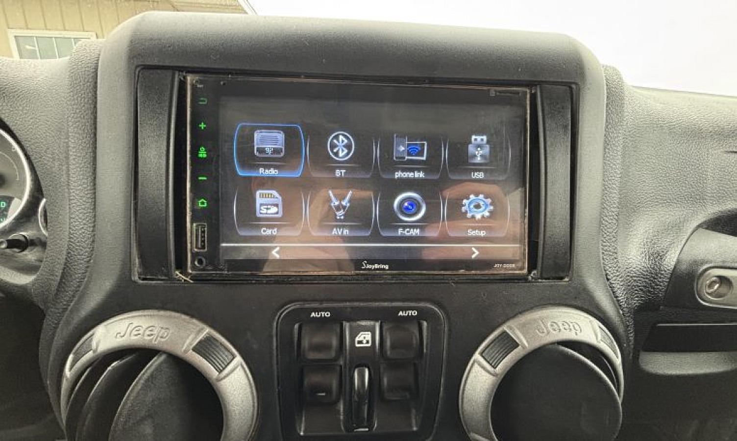 2017 Jeep Wrangler Unlimited Sport - Image 13