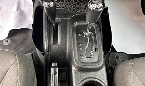 2017 Jeep Wrangler Unlimited Sport - Thumbnail 14