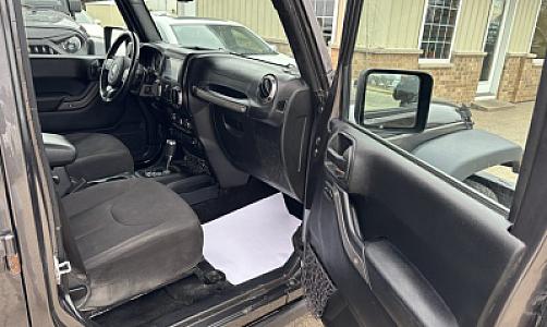 2017 Jeep Wrangler Unlimited Sport - Thumbnail 16