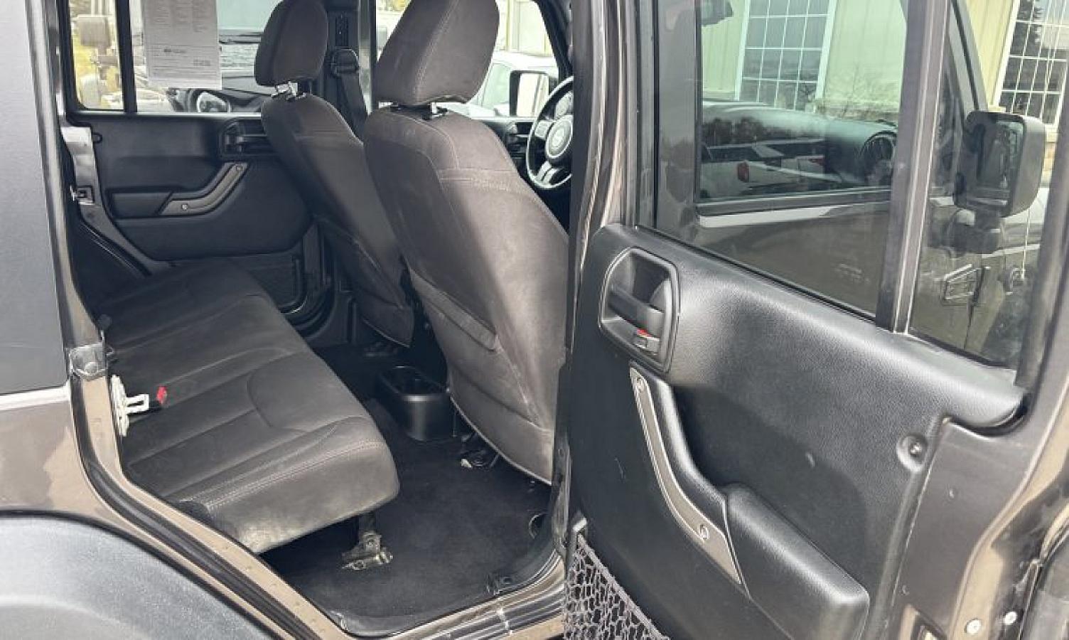 2017 Jeep Wrangler Unlimited Sport - Image 17