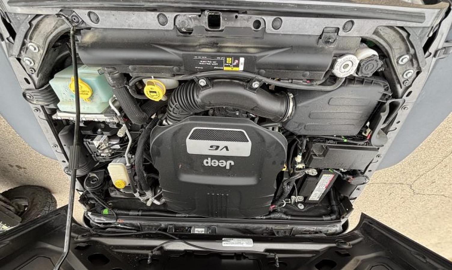 2017 Jeep Wrangler Unlimited Sport - Image 18