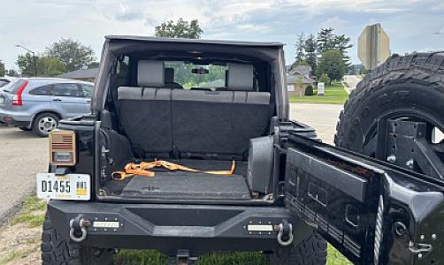 2008 Jeep Wrangler Unlimited Sahara - Thumbnail 4