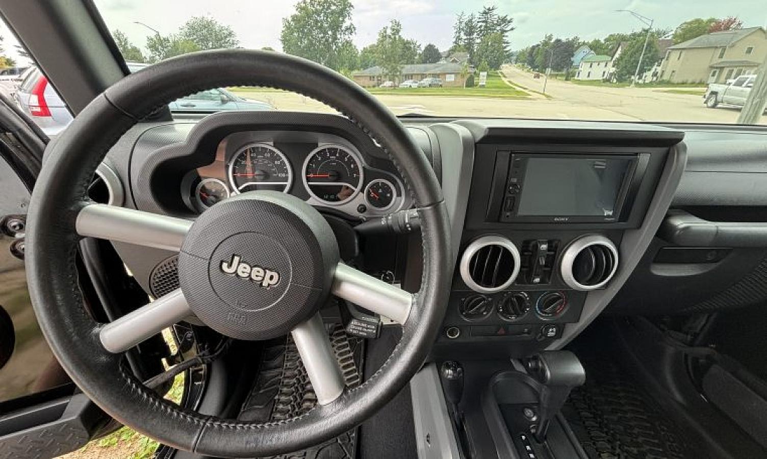 2008 Jeep Wrangler Unlimited Sahara - Image 6