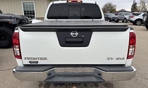 2017 Nissan Frontier SV 4x4 - Thumbnail 4