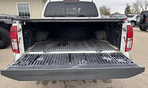 2017 Nissan Frontier SV 4x4 - Thumbnail 5