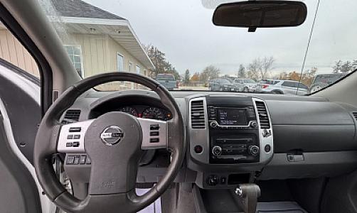 2017 Nissan Frontier SV 4x4 - Thumbnail 7