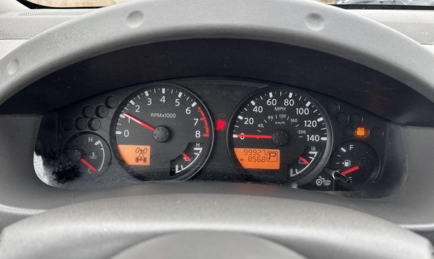 2017 Nissan Frontier SV 4x4 - Image 10