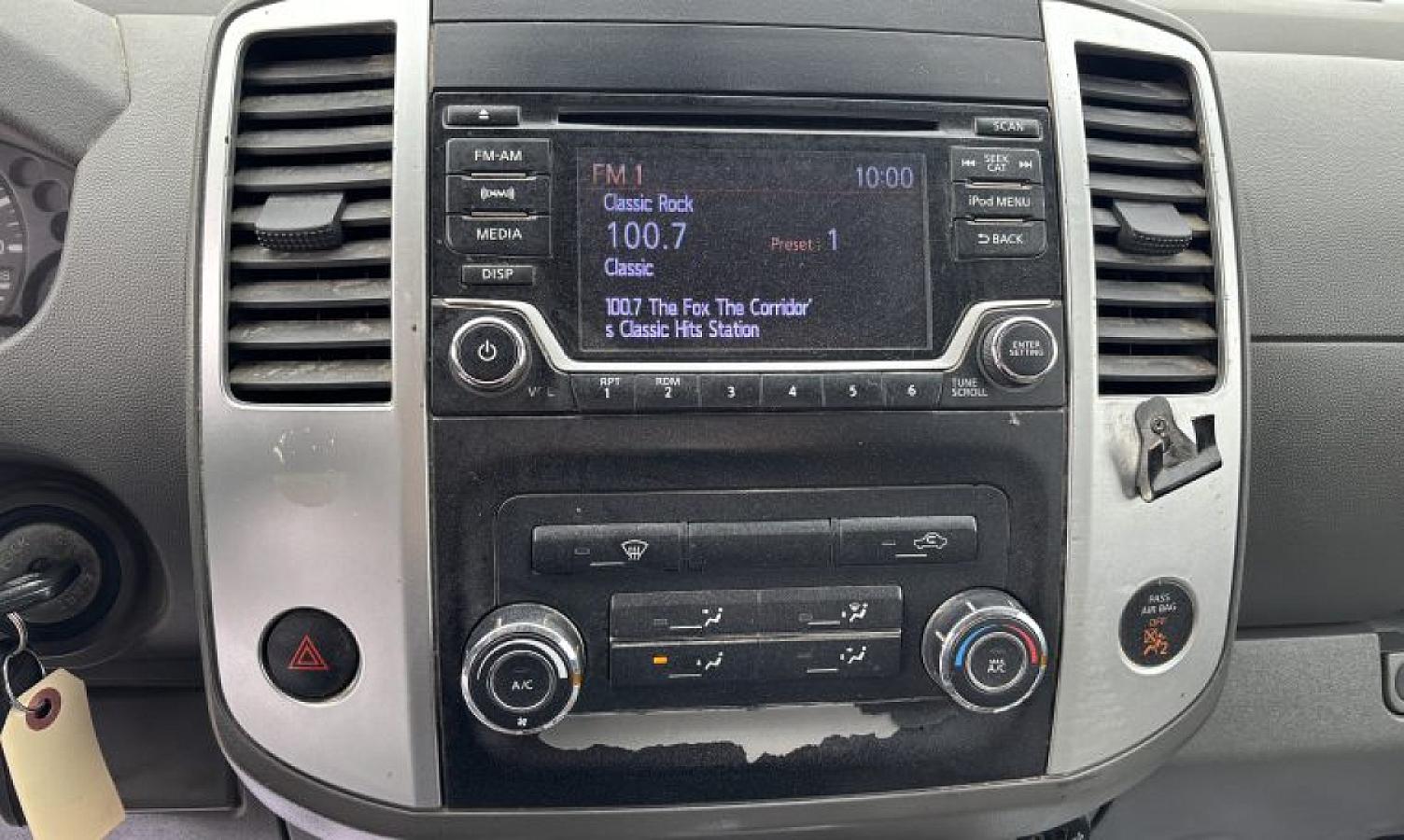 2017 Nissan Frontier SV 4x4 - Image 11