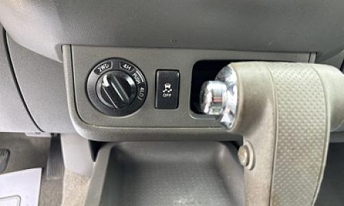 2017 Nissan Frontier SV 4x4 - Thumbnail 12