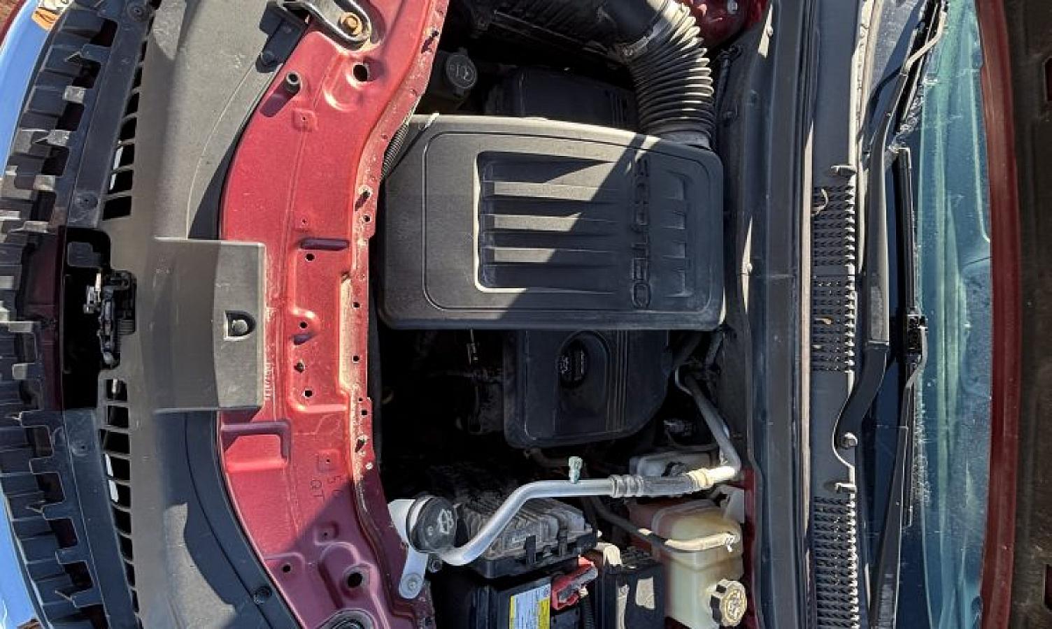 2013 Chevrolet Captiva LT - Image 14