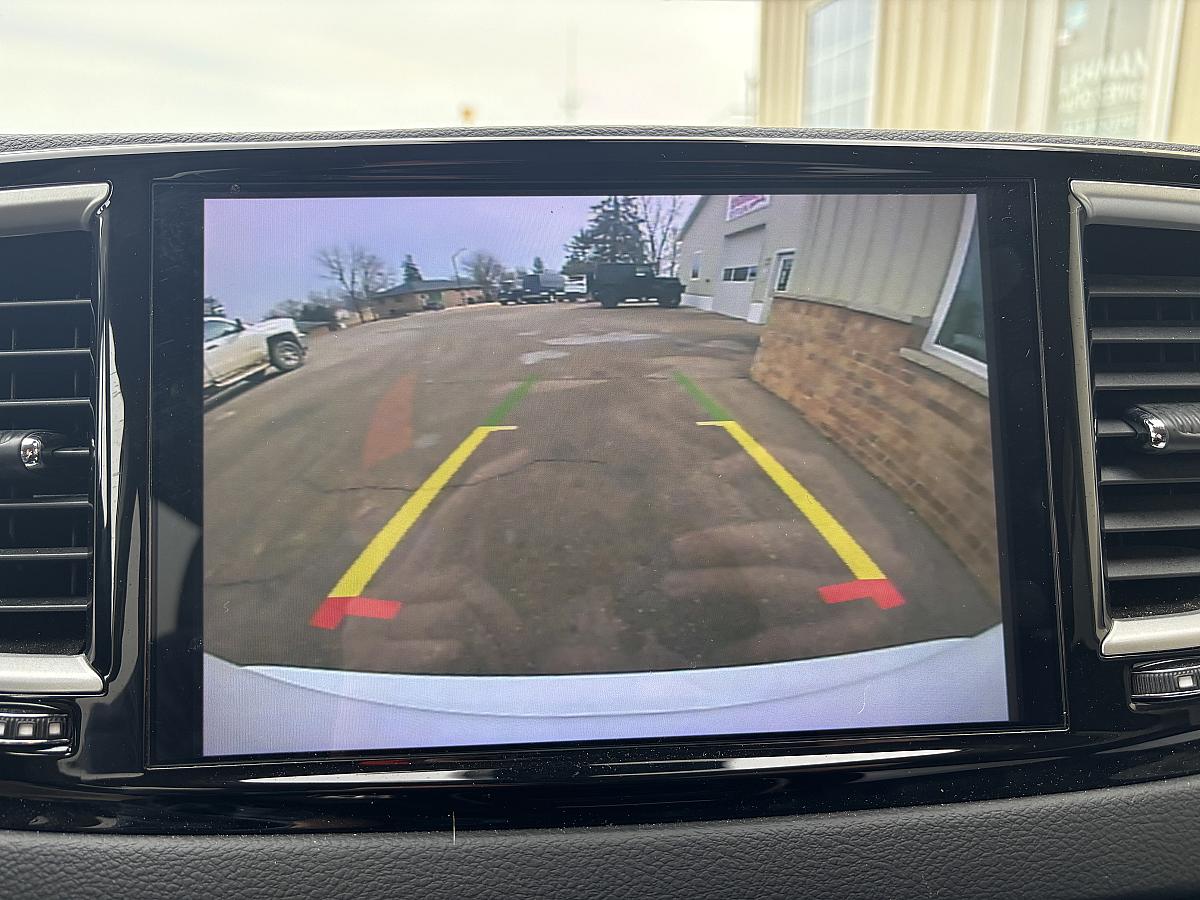 2019 Chrysler Pacifica Touring L - Image 9