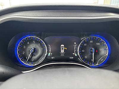 2019 Chrysler Pacifica Touring L - Thumbnail 10