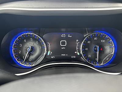 2019 Chrysler Pacifica Touring L - Thumbnail 11