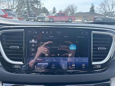 2023 Chrysler Pacifica Touring L - Thumbnail 7