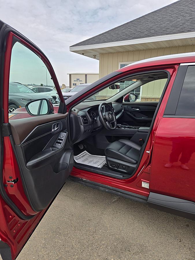 2023 Nissan Rogue AWD  SV - Image 5