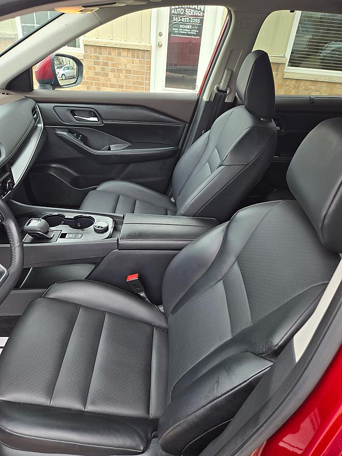 2023 Nissan Rogue AWD  SV - Image 11