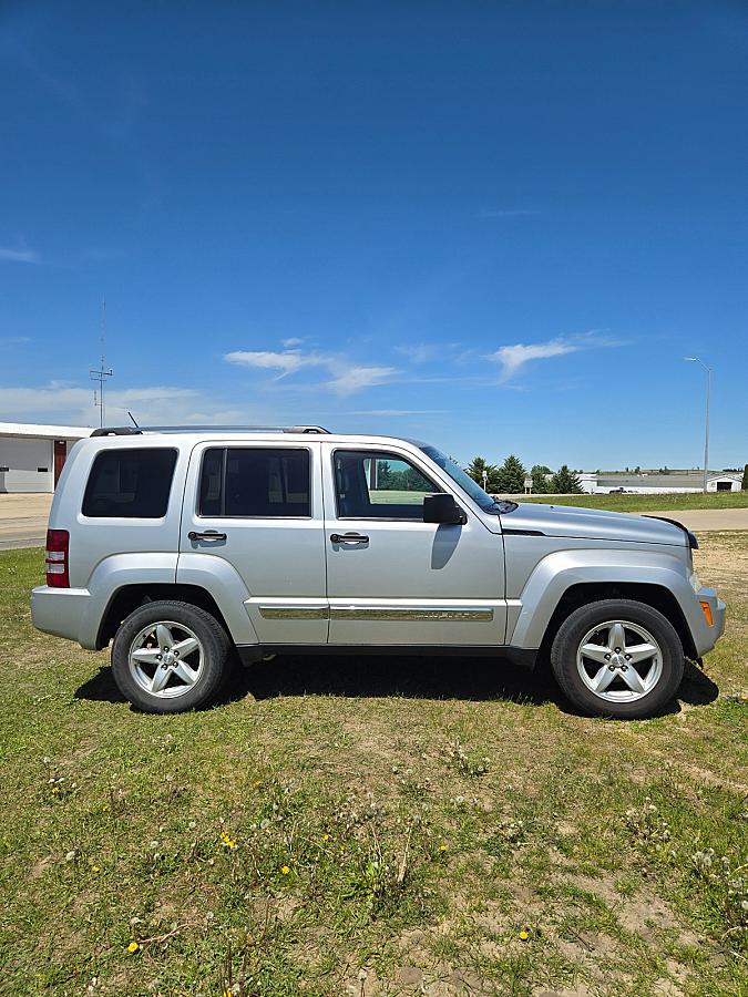 2010 Jeep Liberty - Image 5