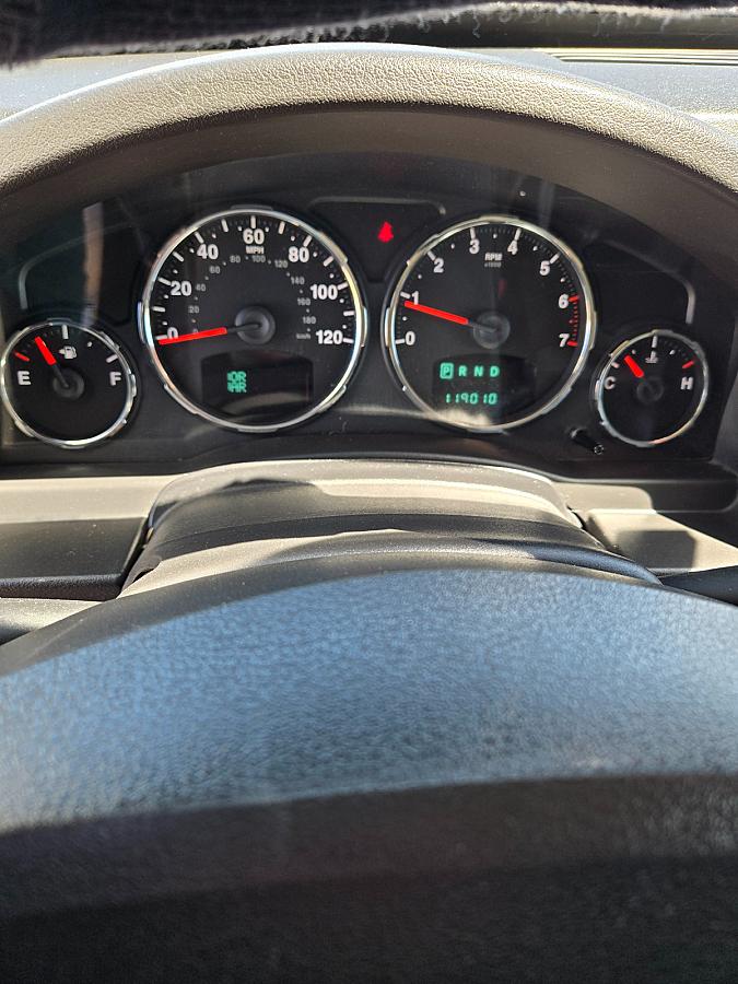 2010 Jeep Liberty - Image 10