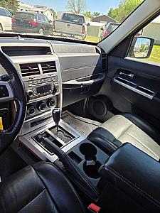 2010 Jeep Liberty - Thumbnail 11