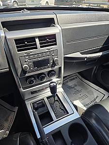 2010 Jeep Liberty - Thumbnail 13