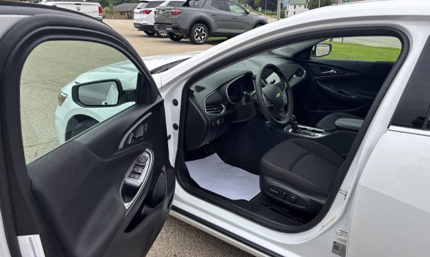 2024 Chevrolet Malibu LT - Image 6