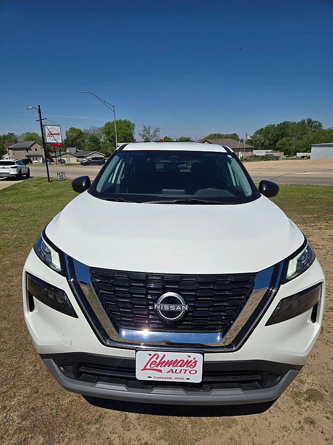 2023 Nissan Rogue - Image 3