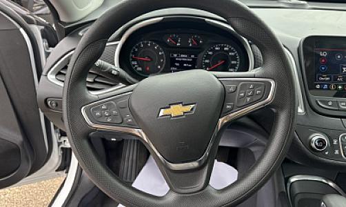 2024 Chevrolet Malibu LT - Thumbnail 8