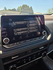 2023 Nissan Rogue - Thumbnail 11