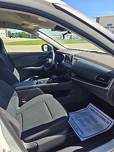 2023 Nissan Rogue - Thumbnail 17