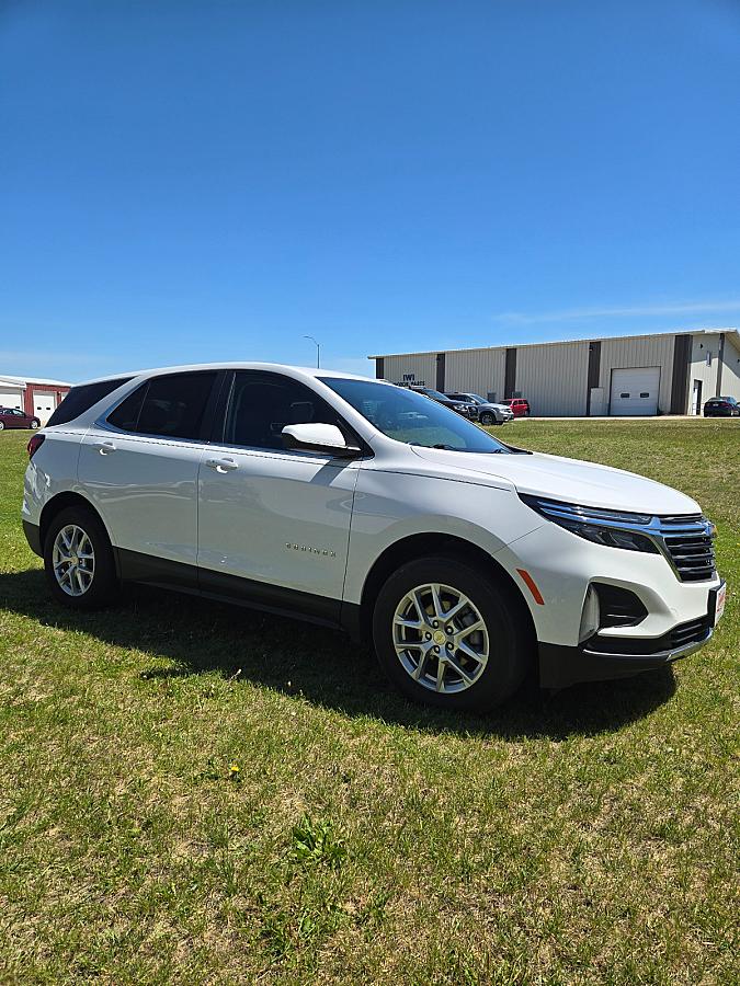 2022 Chevrolet Equinox - Image 3