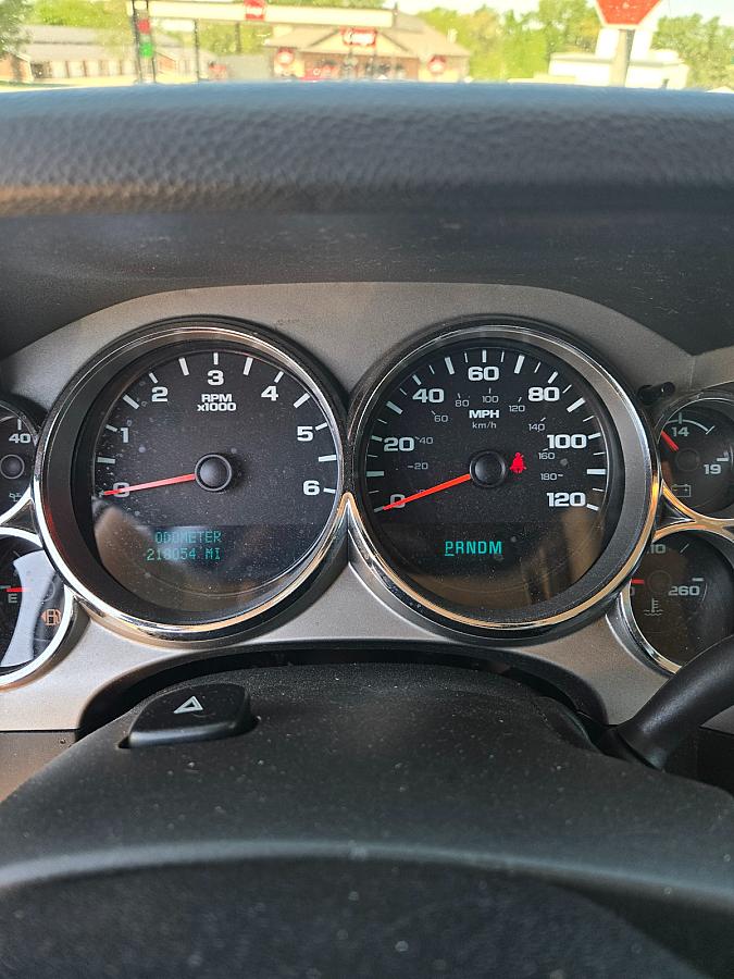 2011 Chevrolet Silverado 1500 LT - Image 11