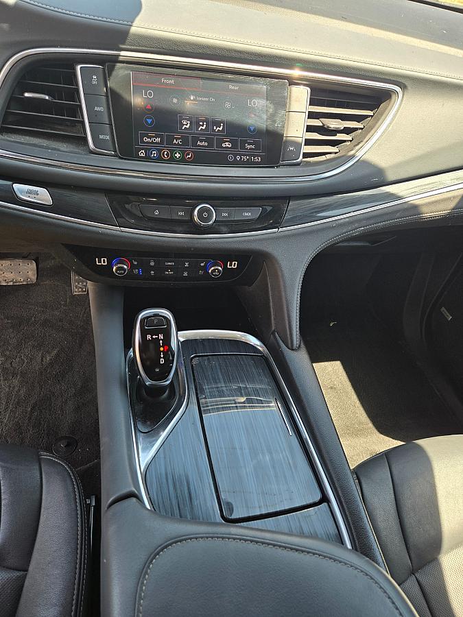 2020 Buick  Enclave Premium - Image 14