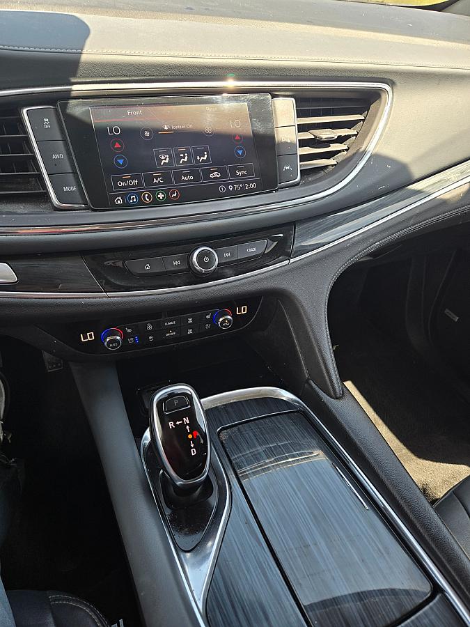 2020 Buick  Enclave Premium - Image 10