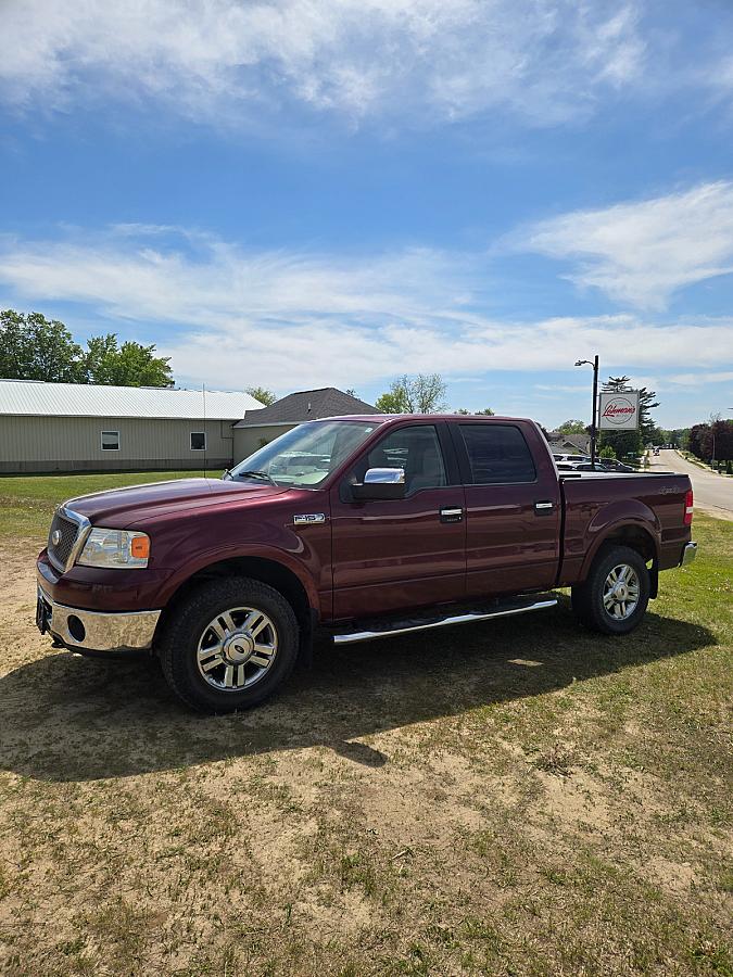 2006 Ford F-150 SuperCrew Lariat - Image 2
