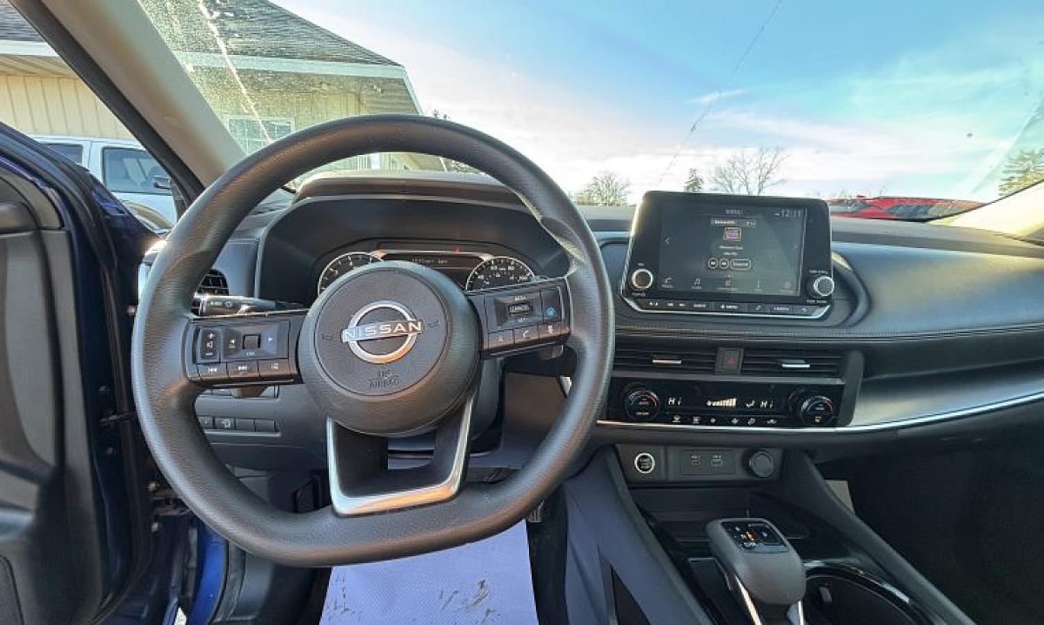 2023 Nissan Rogue SV AWD - Image 7