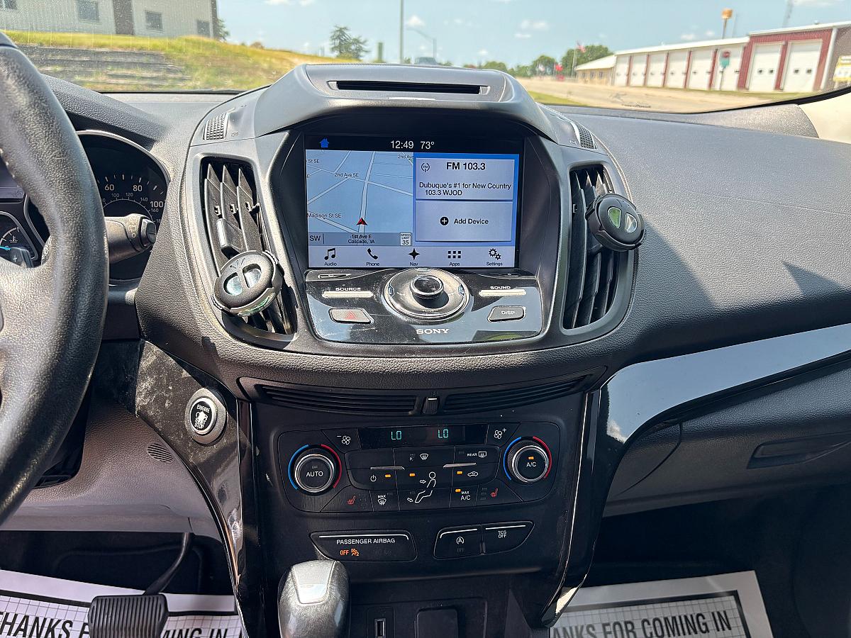 2017 Ford Escape Titanium - Image 10
