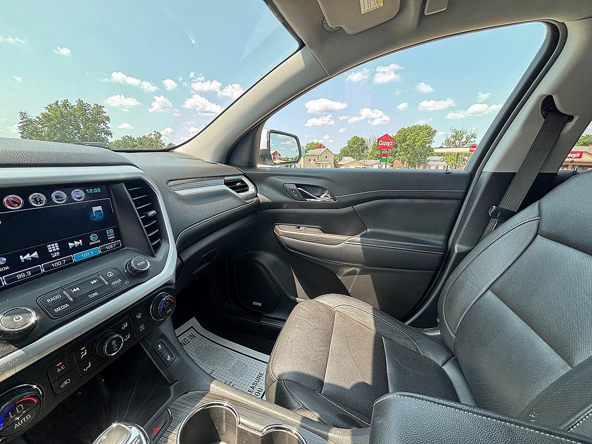 2019 GMC Acadia SLT-1 - Image 13
