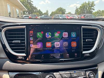 2023 Chrysler Pacifica Touring - Thumbnail 16