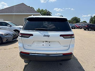 2023 Jeep Cherokee Altitude Lux - Thumbnail 4