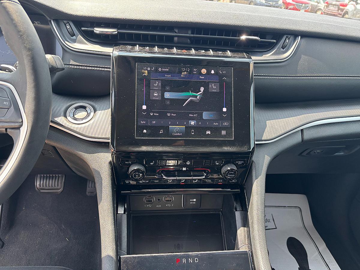 2023 Jeep Cherokee Altitude Lux - Image 10