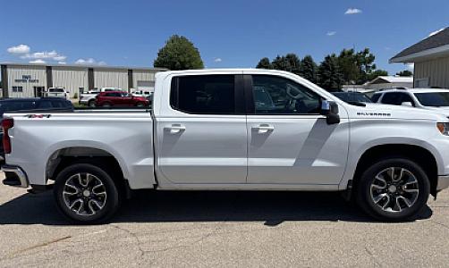 2022 Chevrolet Silverado LT - Thumbnail 4