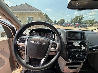 2014 Chrysler Town AND Country Touring - Thumbnail 8